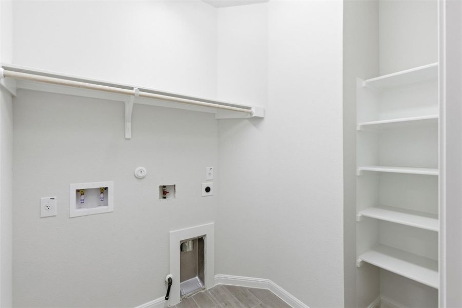 Spacious, unfurnished interior of a new home in Butler Farms, Liberty Hill (Image 22).