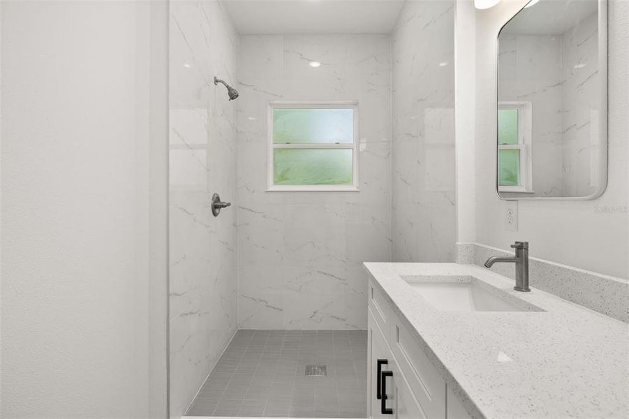 Furnished interior view inside a new home in , Dunnellon (Image 5).