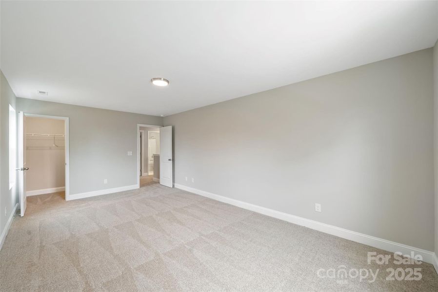 Spacious, unfurnished interior of a new home in , Monroe (Image 31).
