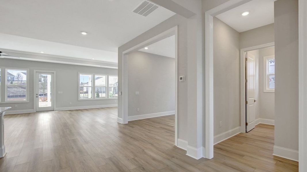 Taylor Model | Entry Foyer to Flex