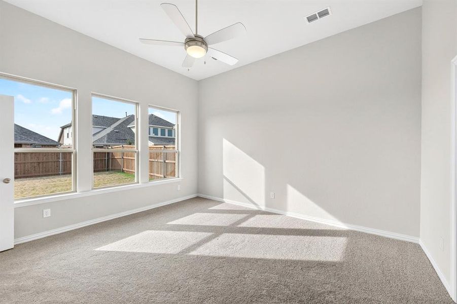 Spacious, unfurnished interior of a new home in Lily Creek at Sutton Fields, Aubrey (Image 31). Spacious, unfurnished interior of a new home in Lily Creek at Sutton Fields, Aubrey (Image 31).