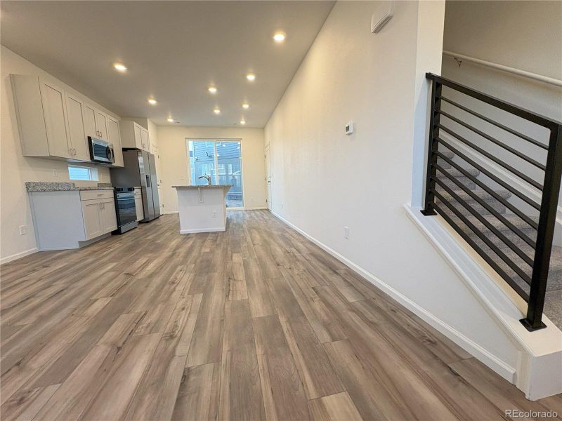 Spacious, unfurnished interior of a new home in Green Valley Ranch, Aurora (Image 21).