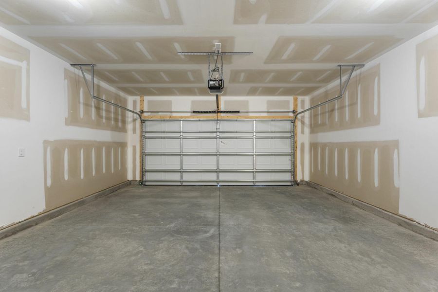 Spacious, unfurnished interior of a new home in Hopewell Garden, Winston-Salem (Image 19). Spacious, unfurnished interior of a new home in Hopewell Garden, Winston-Salem (Image 19).