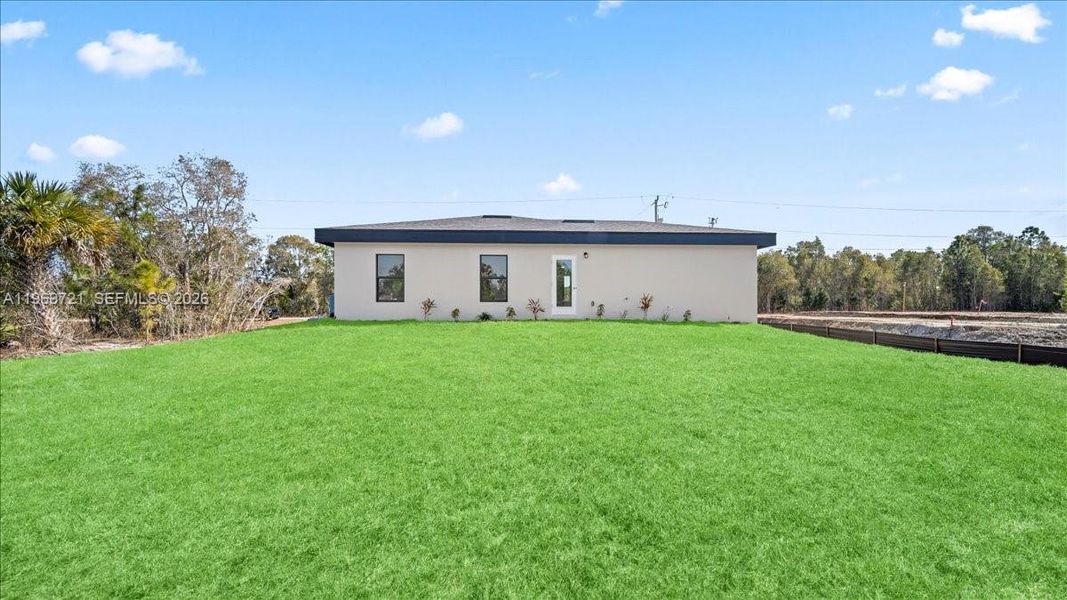 Exterior details and patio area of a home in , Lehigh Acres (Image 19).
