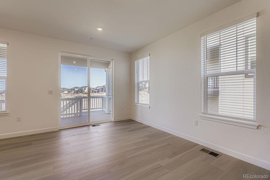 Spacious, unfurnished interior of a new home in Sunset Village: The Grand Collection, Erie (Image 9). Spacious, unfurnished interior of a new home in Sunset Village: The Grand Collection, Erie (Image 9).