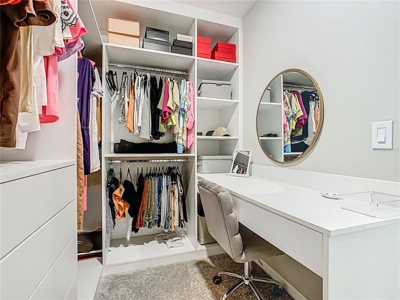 Furnished interior view inside a new home in , Orlando (Image 47).