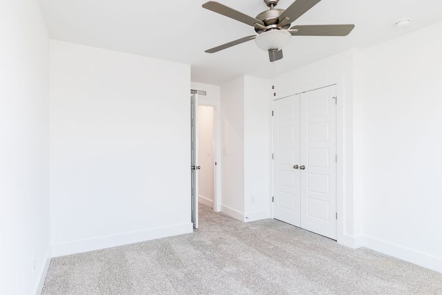 Spacious, unfurnished interior of a new home in Vaughan Farms, Angier (Image 23).