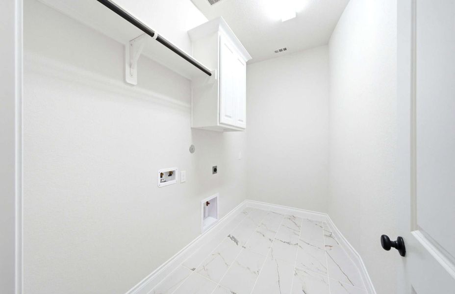 Spacious, unfurnished interior of a new home in The Highlands 55′, Porter (Image 36).