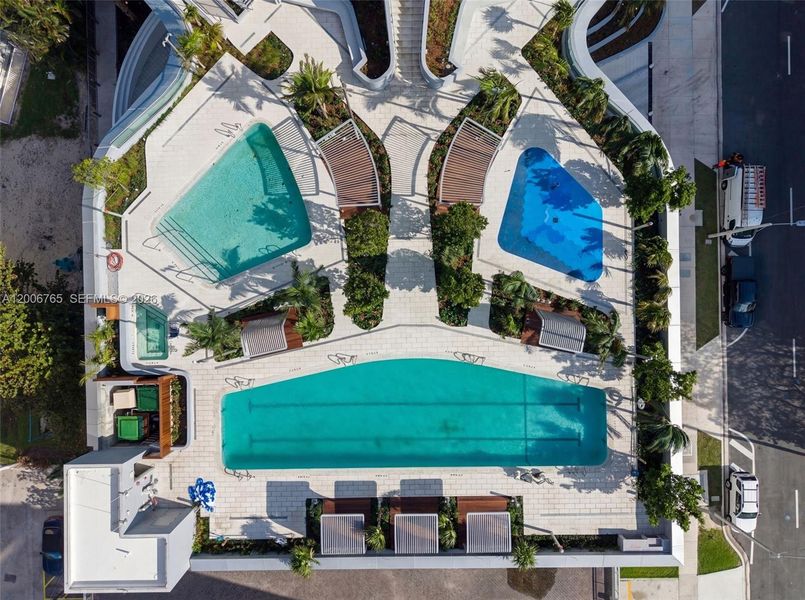 Community amenities in , Miami (Image 25).