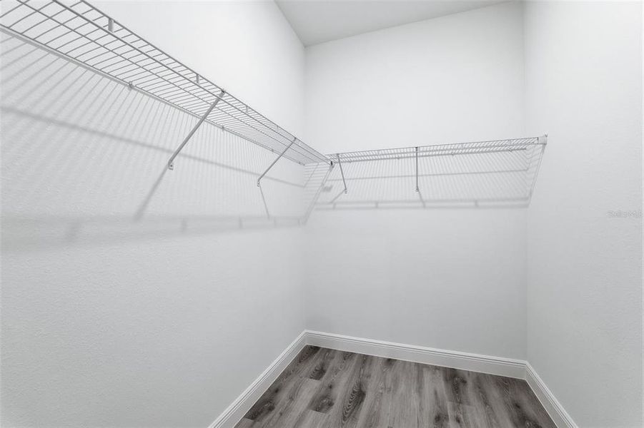 Spacious, unfurnished interior of a new home in , Ocala (Image 25).