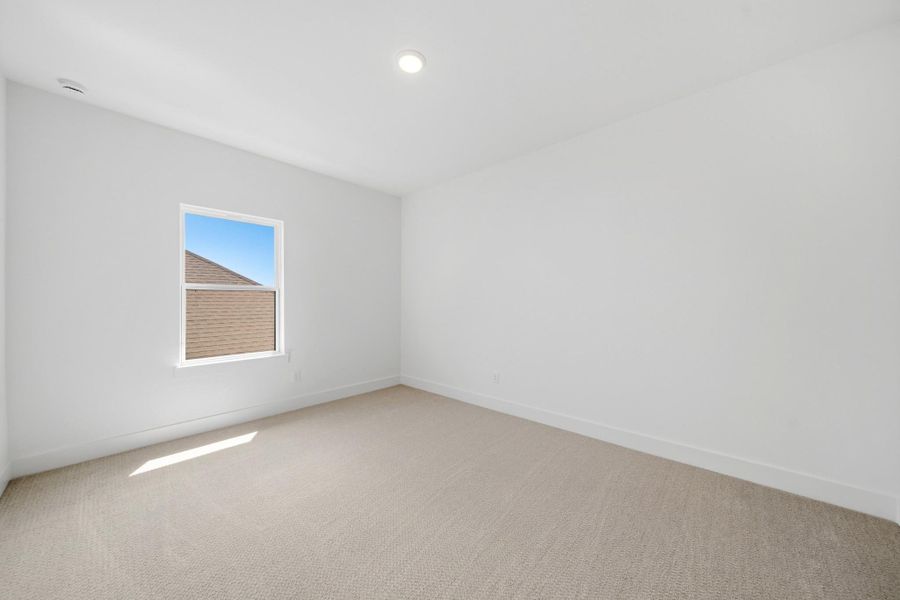 Spacious, unfurnished interior of a new home in Legacy, League City (Image 39).
