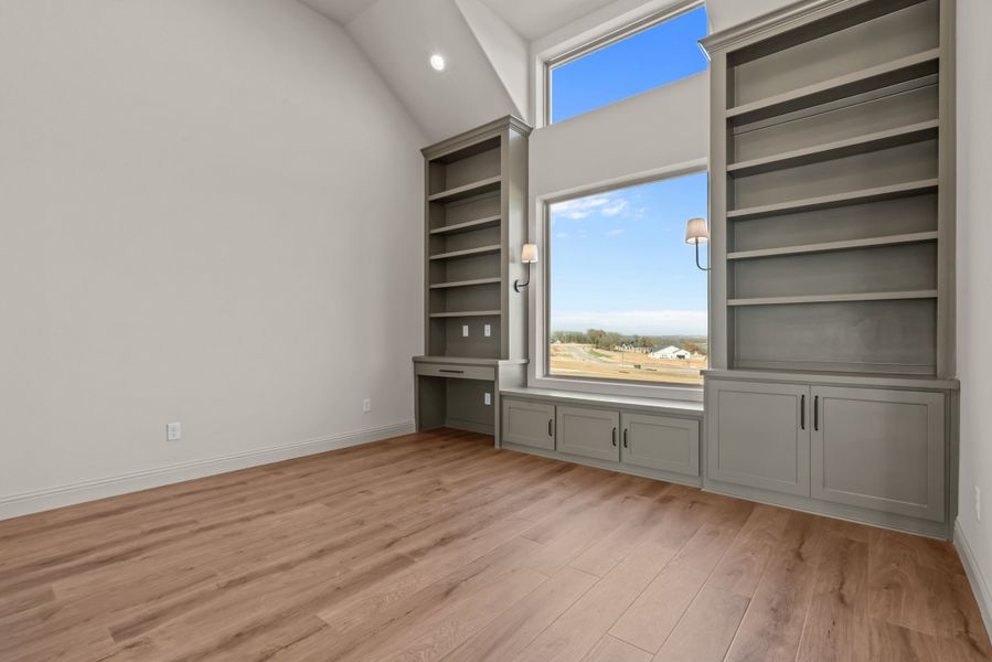 Spacious, unfurnished interior of a new home in Parker Meadows, Weatherford (Image 20).