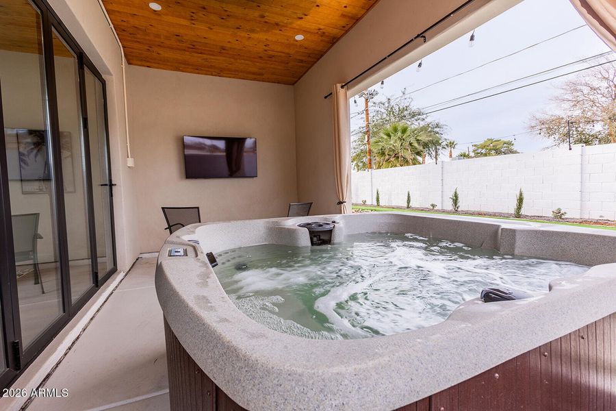 2536 E Indianola Ave-83