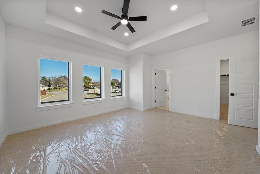 Spacious, unfurnished interior of a new home in , Garland (Image 19).