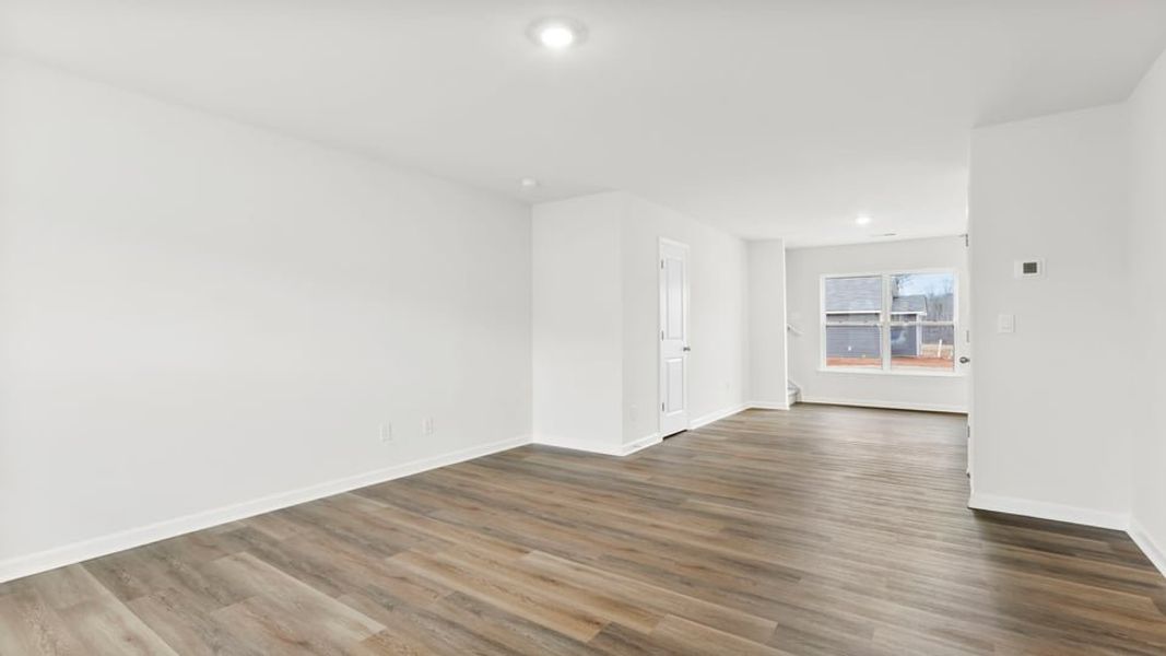 Spacious, unfurnished interior of a new home in Varner Station, Woodruff (Image 14).