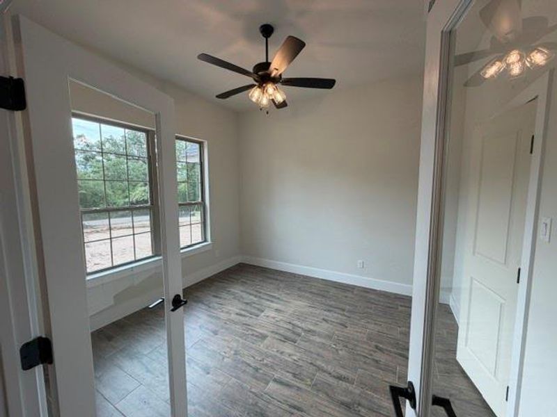 Spacious, unfurnished interior of a new home in , Reno (Image 13).