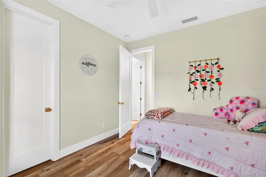 Furnished interior view inside a new home in , Bushnell (Image 11).