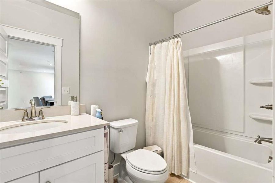 Furnished interior view inside a new home in , Senoia (Image 22). Furnished interior view inside a new home in , Senoia (Image 22).