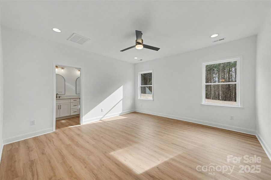 level, complete with a bathroom and a walk-in closet. level, complete with a bathroom and a walk-in closet.