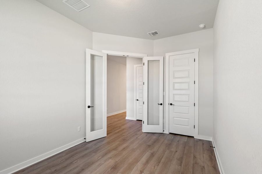 Spacious, unfurnished interior of a new home in Arbor Collection at Lariat, Liberty Hill (Image 19).