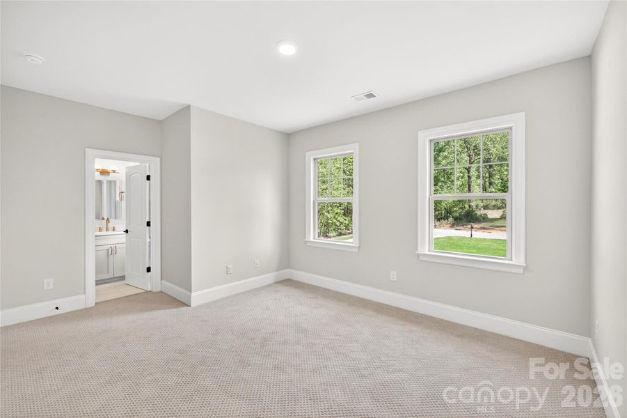 Spacious, unfurnished interior of a new home in , Mint Hill (Image 24).