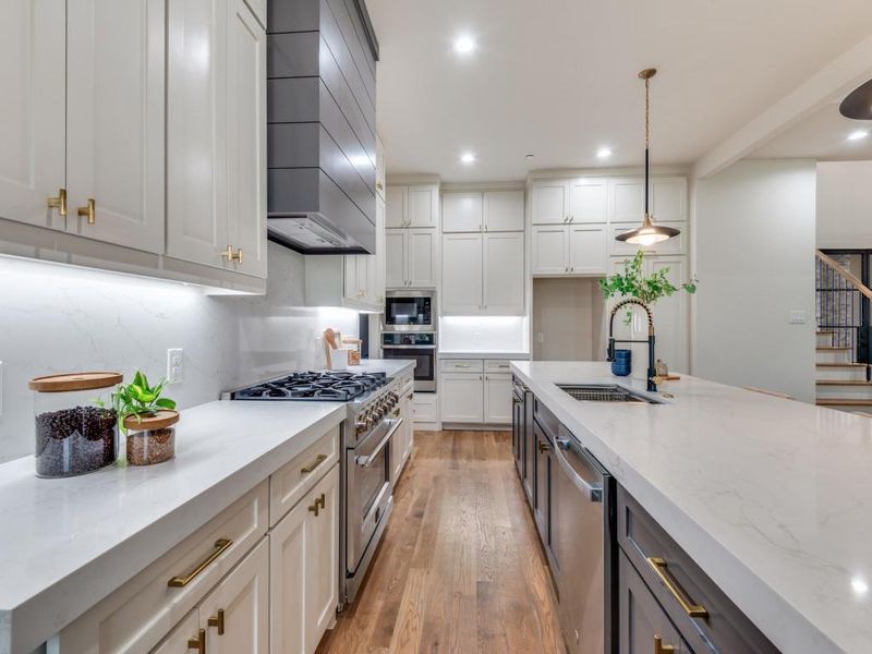 Furnished interior view inside a new home in , Red Oak (Image 27).