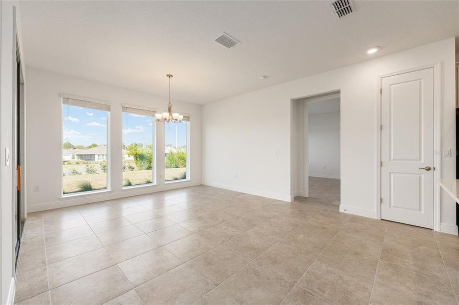 Spacious, unfurnished interior of a new home in , Ocala (Image 28).