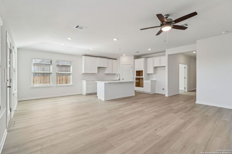 Spacious, unfurnished interior of a new home in Legendary Trails - Classic Series, Cibolo (Image 20). Spacious, unfurnished interior of a new home in Legendary Trails - Classic Series, Cibolo (Image 20).