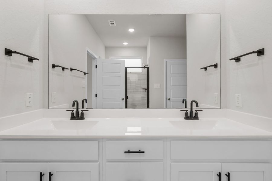 Representative interior finishes for a home built from the The Sequoia A by Davidson Homes LLC in Hickory Ridge, Elmendorf (Image 13).