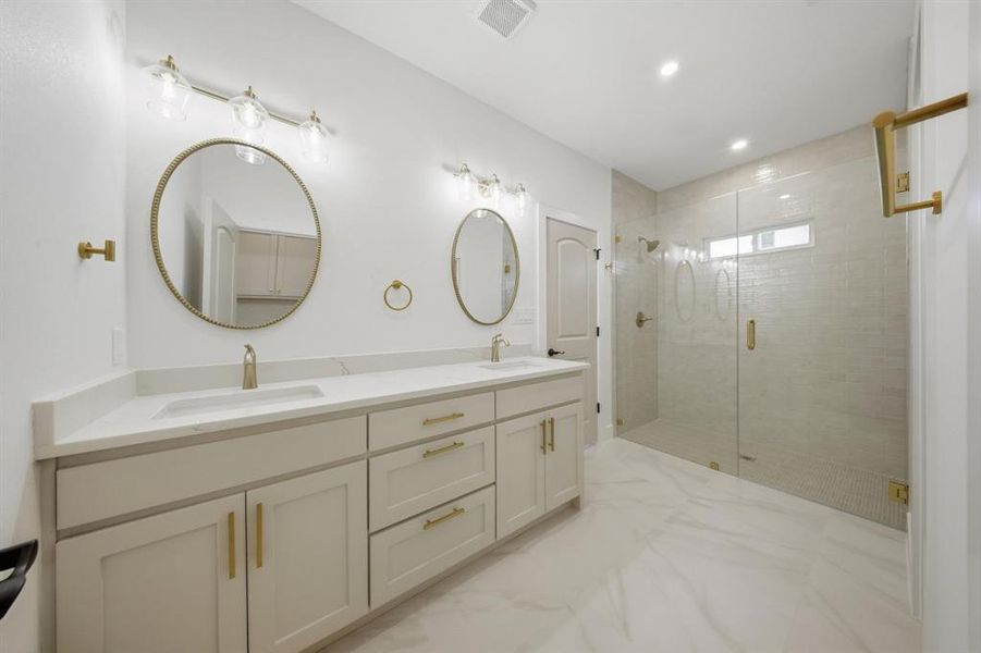 Furnished interior view inside a new home in , Seagoville (Image 10).