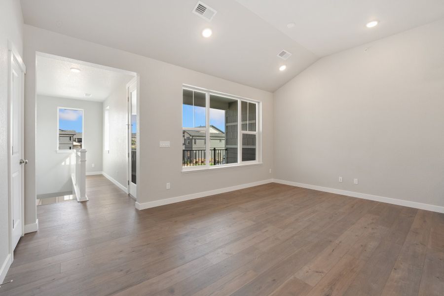 Spacious, unfurnished interior of a new home in The Lakes at Centerra, Loveland (Image 22).