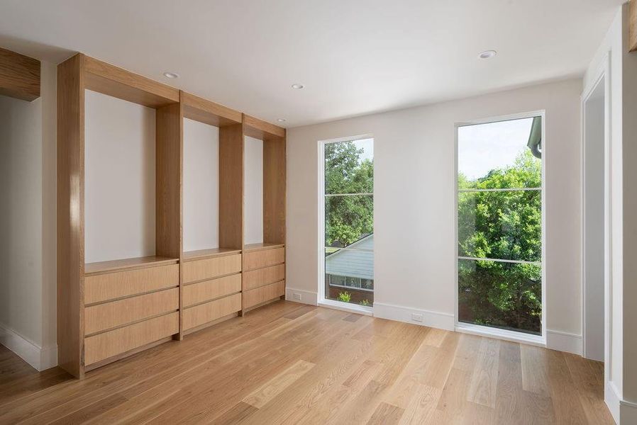 Spacious, unfurnished interior of a new home in , Dallas (Image 22).