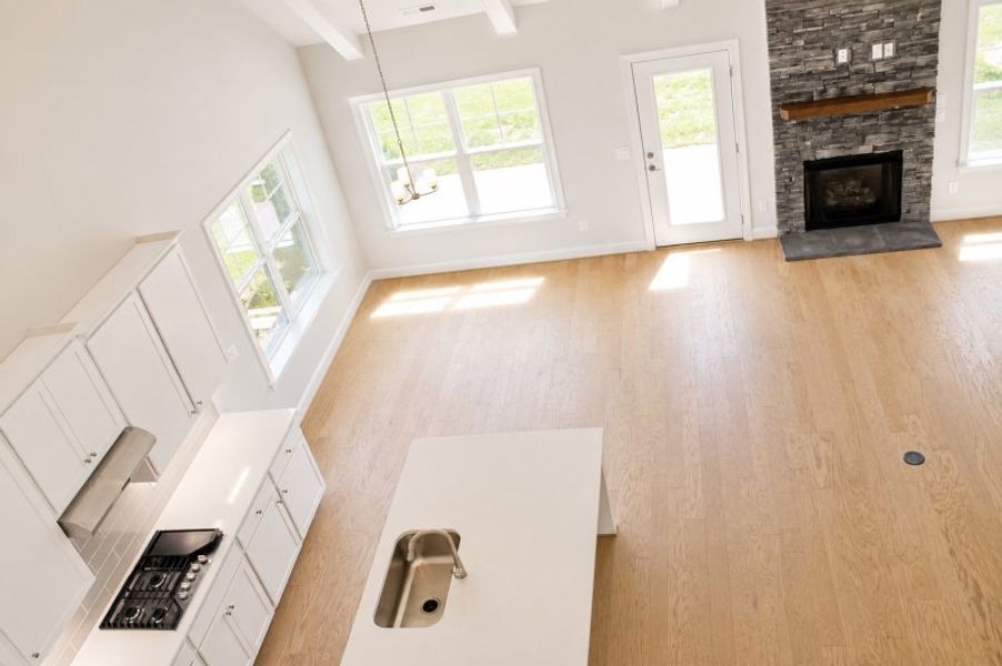 Spacious, unfurnished interior of a new home in Weybridge, Burlington (Image 22).