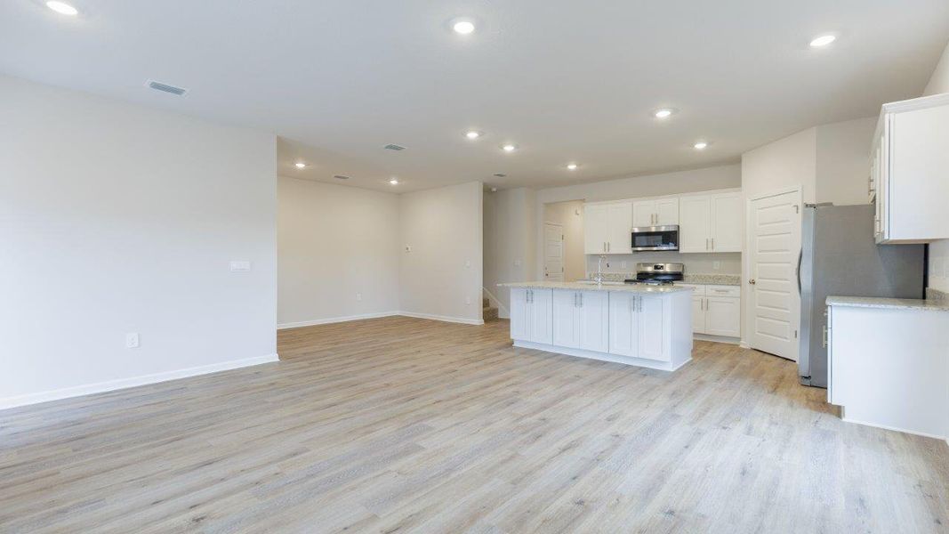 Representative unfurnished interior of a home built from the Plan by D.R. Horton in Greystone, Crawfordville (Image 15). Representative unfurnished interior of a home built from the Plan by D.R. Horton in Greystone, Crawfordville (Image 15).