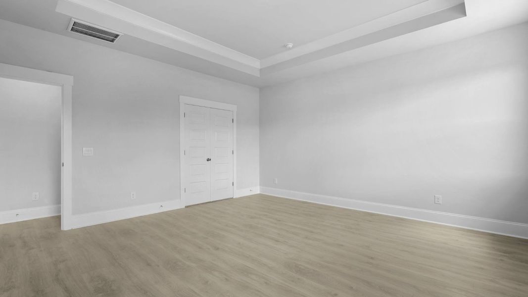 Spacious, unfurnished interior of a new home in Berkeley Bay, Ridgeville (Image 24).