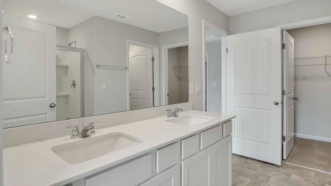 Representative furnished interior of a home built from the HAYDEN by D.R. Horton in Hartmann Crossing, Lebanon (Image 27).