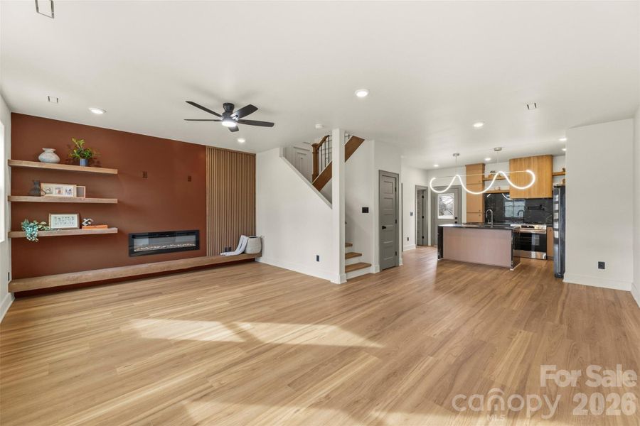 Spacious, unfurnished interior of a new home in , Concord (Image 17).
