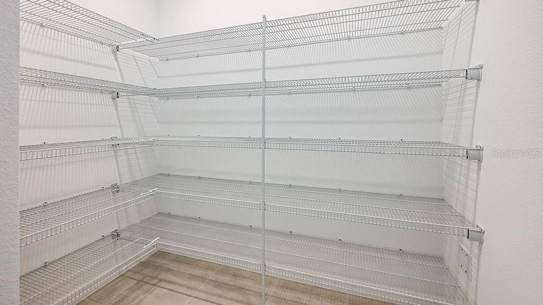 Spacious, unfurnished interior of a new home in Waterstone, Groveland (Image 20).