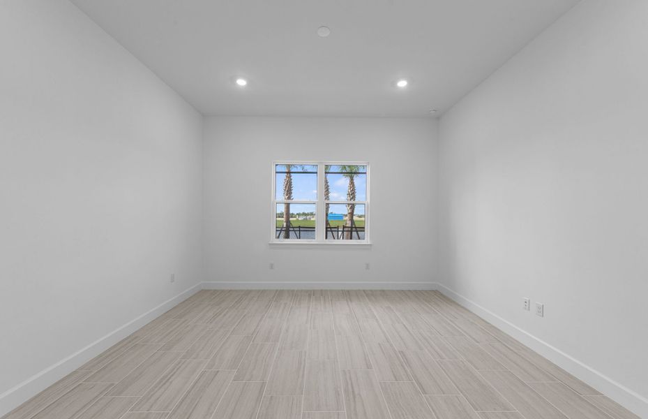 Spacious, unfurnished interior of a new home in BeachWalk by Manasota Key, Englewood (Image 23).