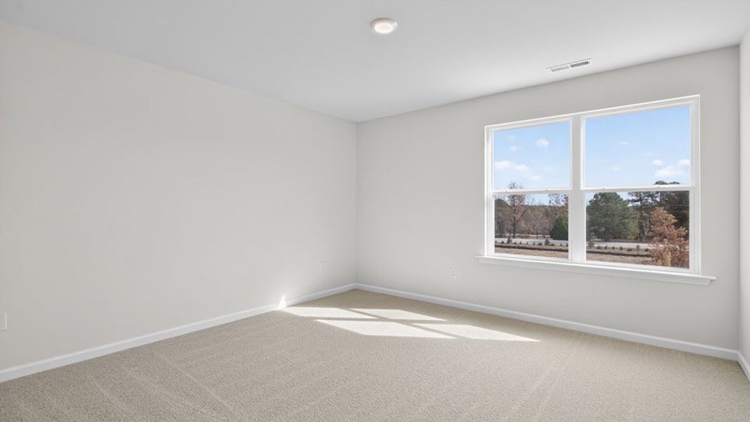 Spacious, unfurnished interior of a new home in Mason Ridge, Spring Lake (Image 25).