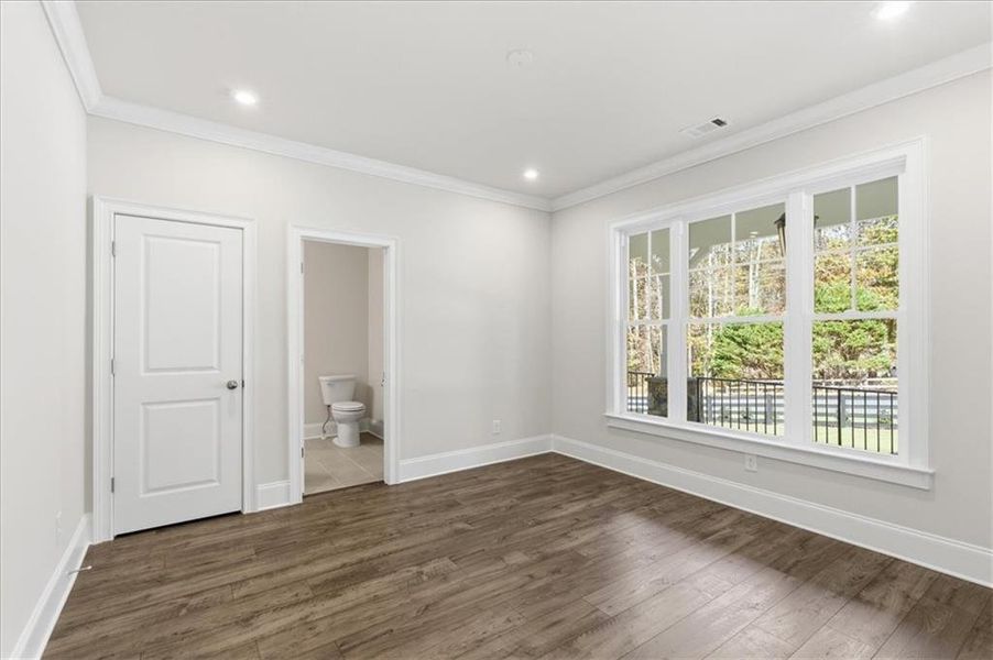 Spacious, unfurnished interior of a new home in Ford Landing, Acworth (Image 51).