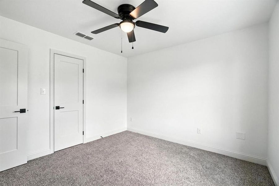 Spacious, unfurnished interior of a new home in , Abilene (Image 19).