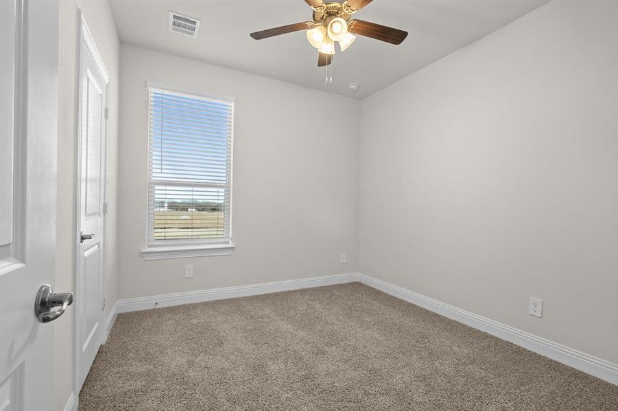Spacious, unfurnished interior of a new home in Mustang Square, Plano (Image 23).