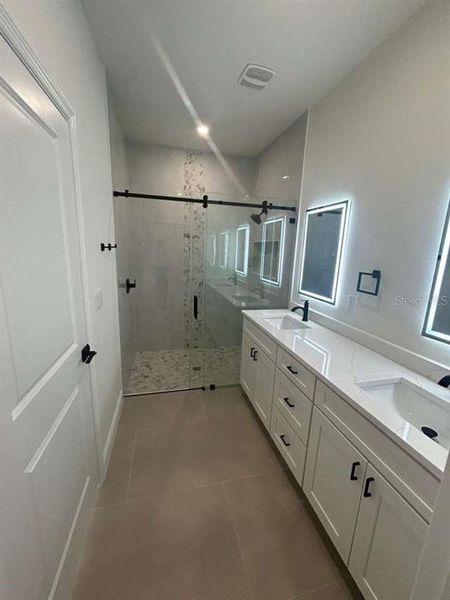 Furnished interior view inside a new home in , Lehigh Acres (Image 8).