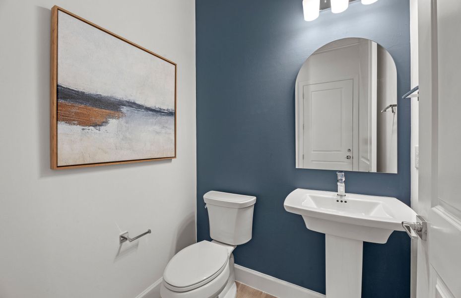 Powder bathroom, perfect for guests