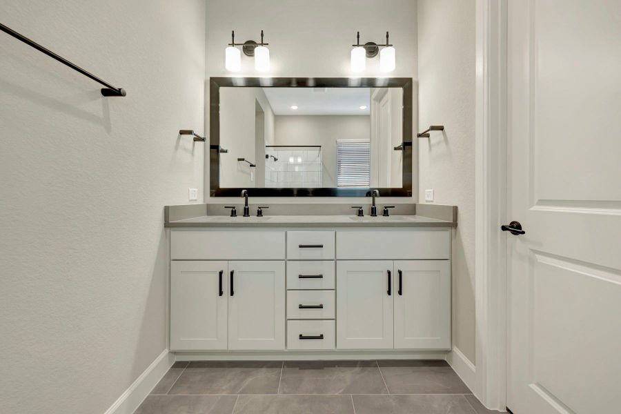 Furnished interior view inside a new home in Riceland - Summit Collection, Mont Belvieu (Image 4).