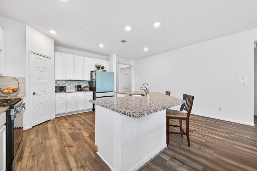 Furnished interior view inside a new home in , Fresno (Image 12).