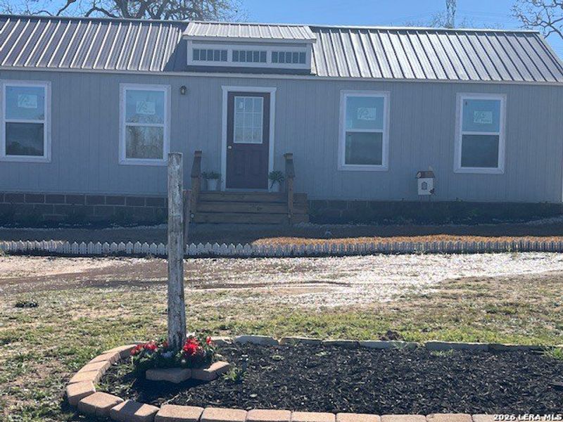Exterior details and patio area of a home in , Stockdale (Image 13).