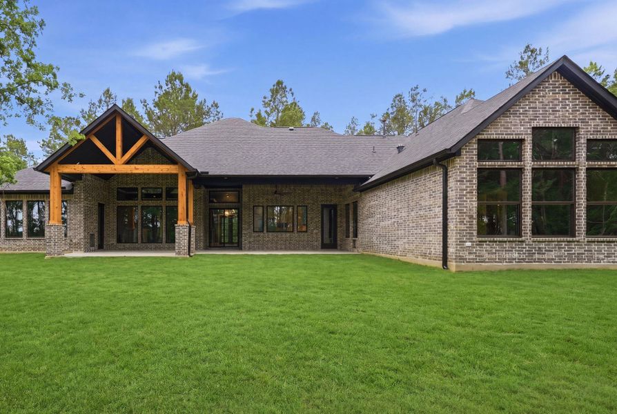 Exterior details and patio area of a home in , Montgomery (Image 4).