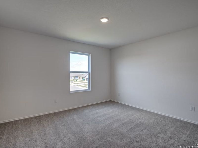 Spacious, unfurnished interior of a new home in Hannah Heights, Seguin (Image 22).